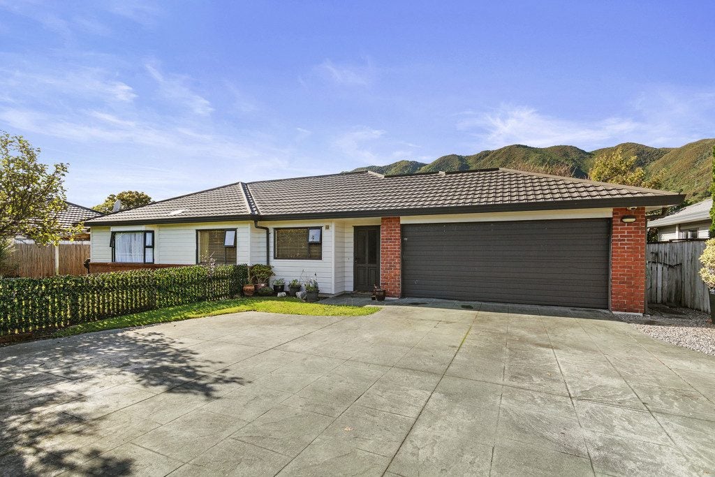 93 Mandel Mews, Waiwhetu, Lower Hutt - Carousel 1