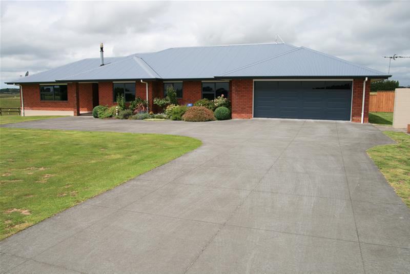 315 Awai Road, Tarurutangi, New Plymouth - Carousel 1