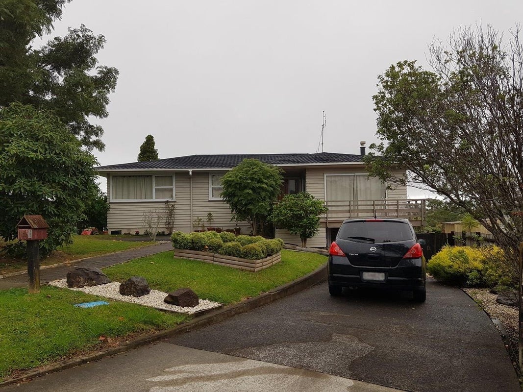 27 Juniper Road, Sunnynook, Auckland - Carousel 1