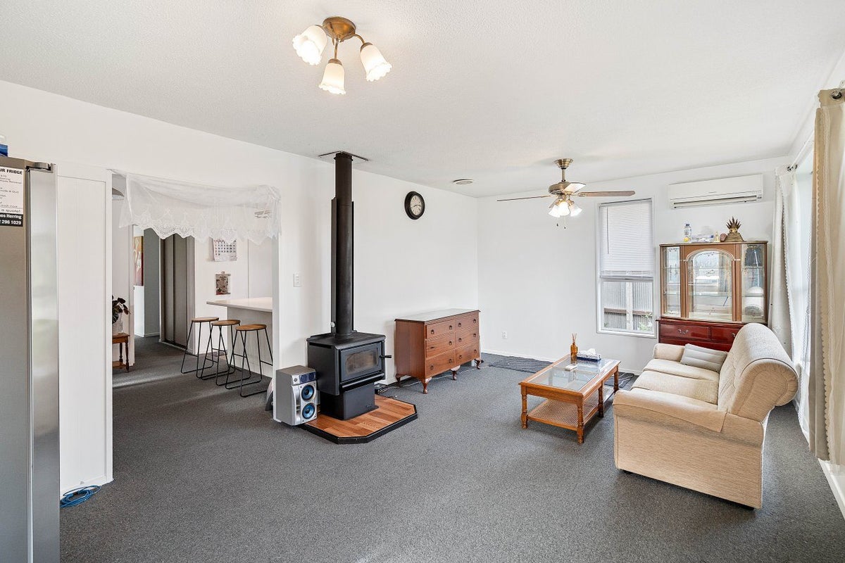5 McKellar Place, Hornby, Christchurch - Carousel 2