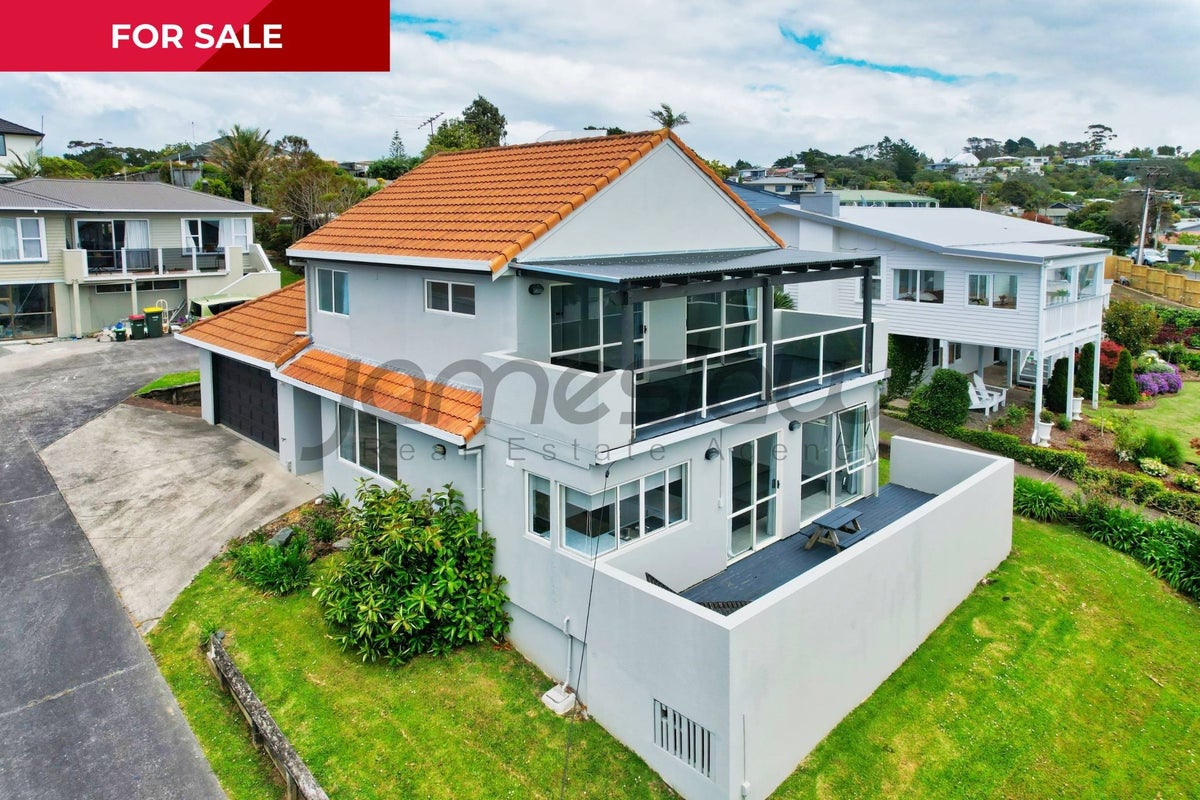 25A Brightside Road, Stanmore Bay, Rodney, Auckland - Carousel 1