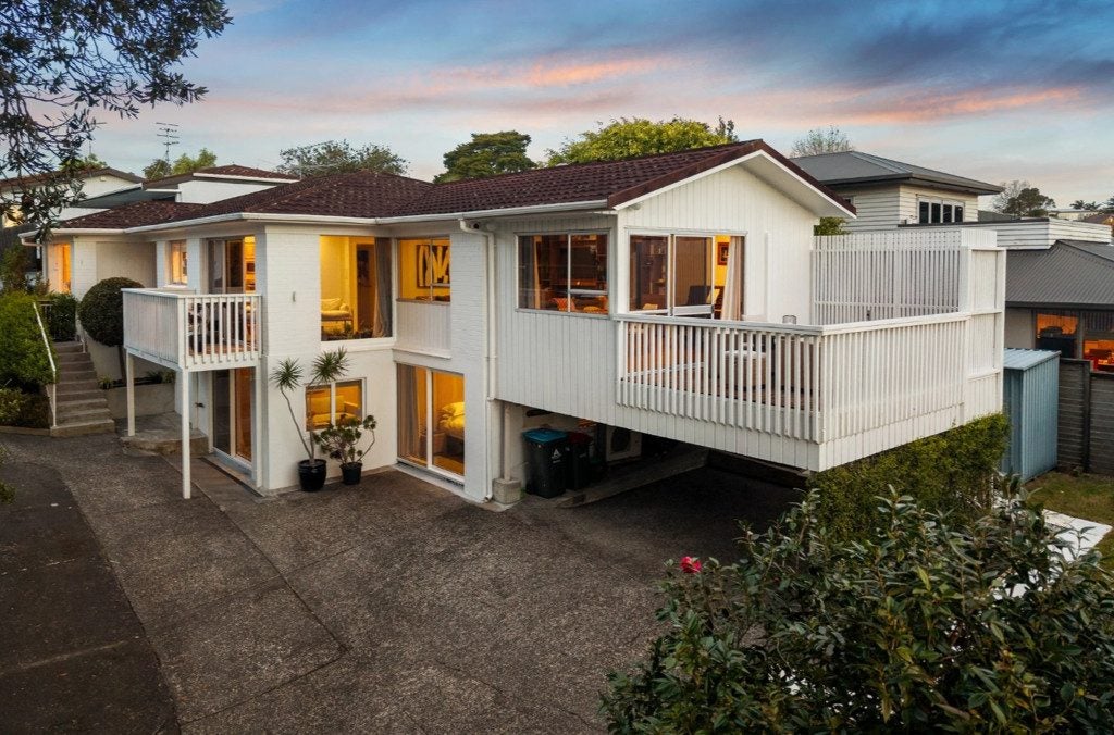 1/40 Vale Road, St Heliers, Auckland - Carousel 1