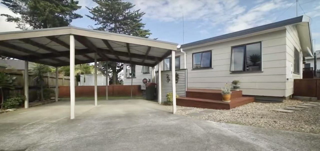 2/18 Aurea Avenue, Pakuranga, Auckland - Carousel 1