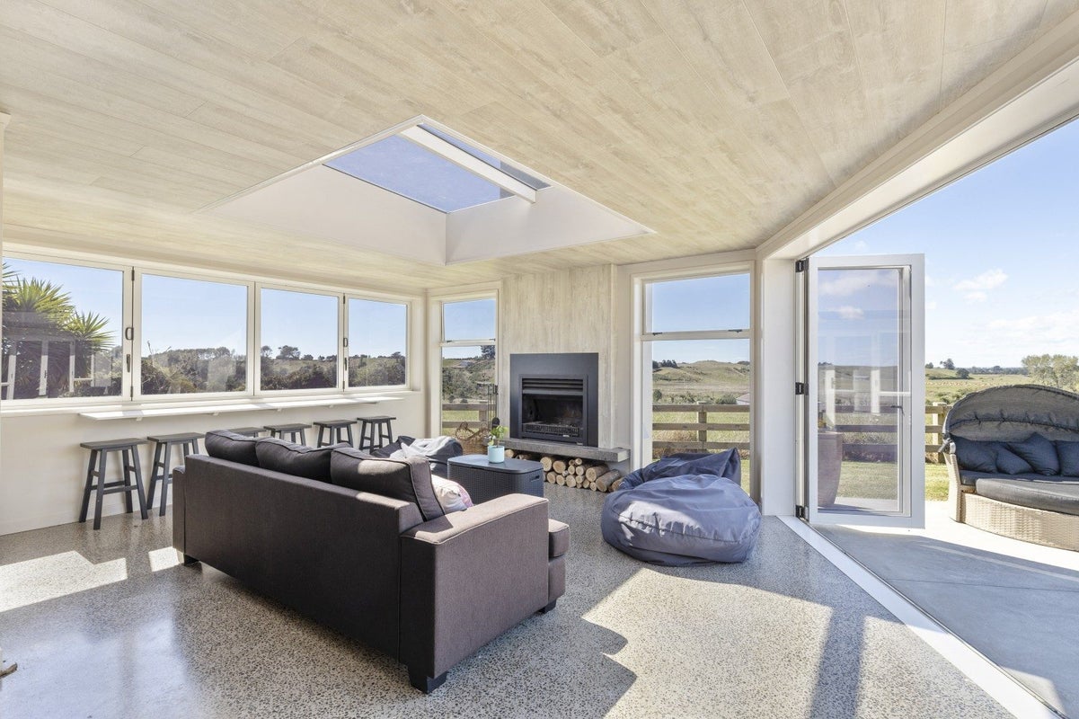 139 Manutahi Road, Tarurutangi, New Plymouth - Carousel 2