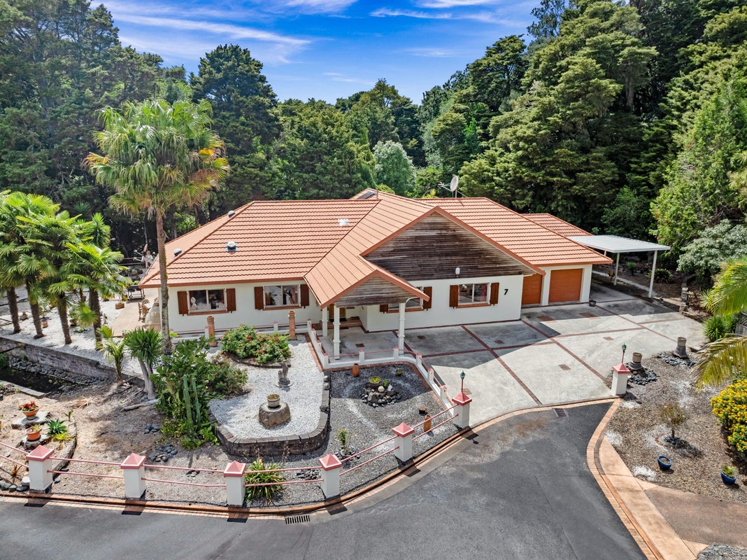 7 Tealmere Grove, Maunu, Whangarei - Carousel 1