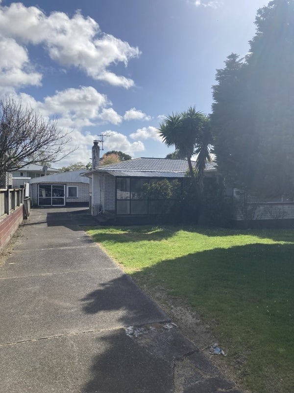 4 Balfour Road, Manurewa, Auckland - Carousel 1