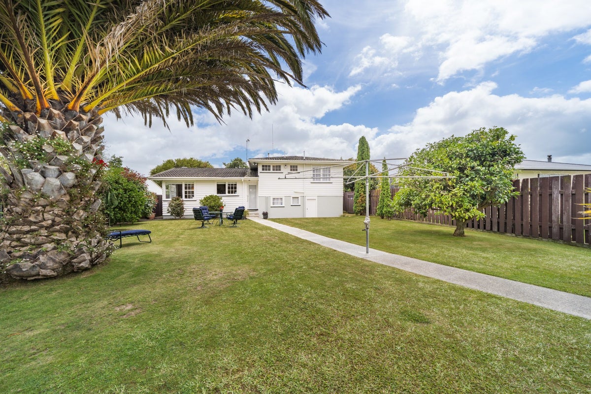 30 Lockhart Avenue, Milson, Palmerston North - Carousel 2