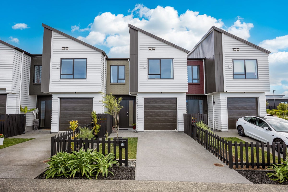 33 Spars Road, Wainui, Wainui - Carousel 2