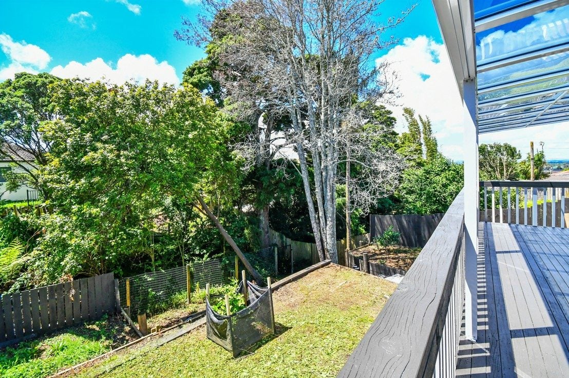 2/46A Claude Road, Hillpark, Auckland - Carousel 24