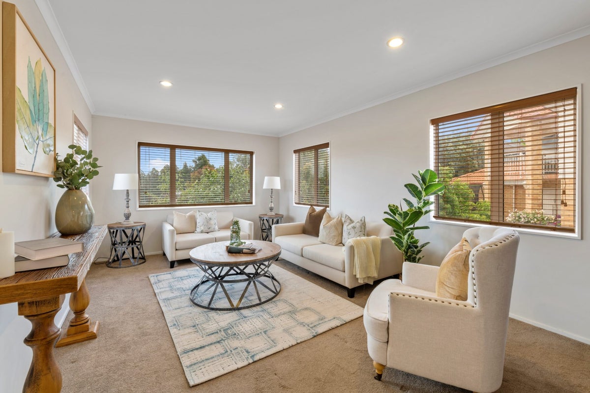 11 Beatrice Place, Flat Bush, Auckland - Carousel 2