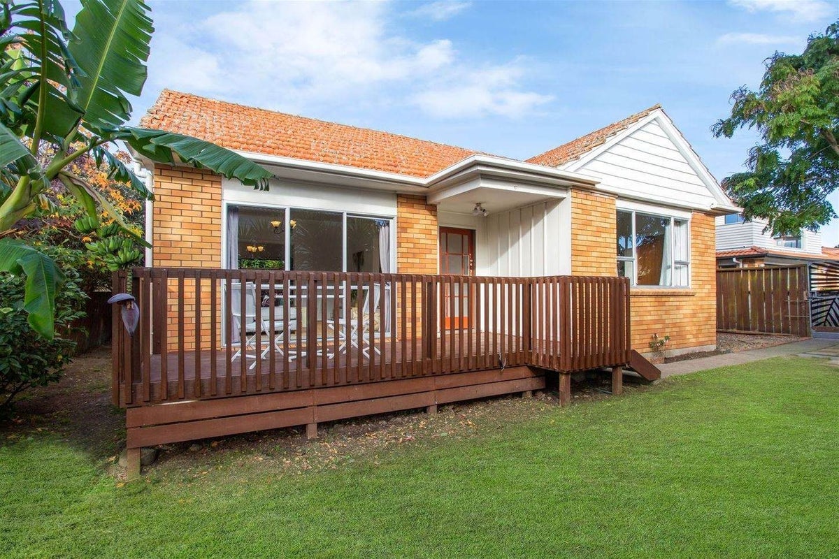 60A Waimumu Road, Massey, Auckland - Carousel 1