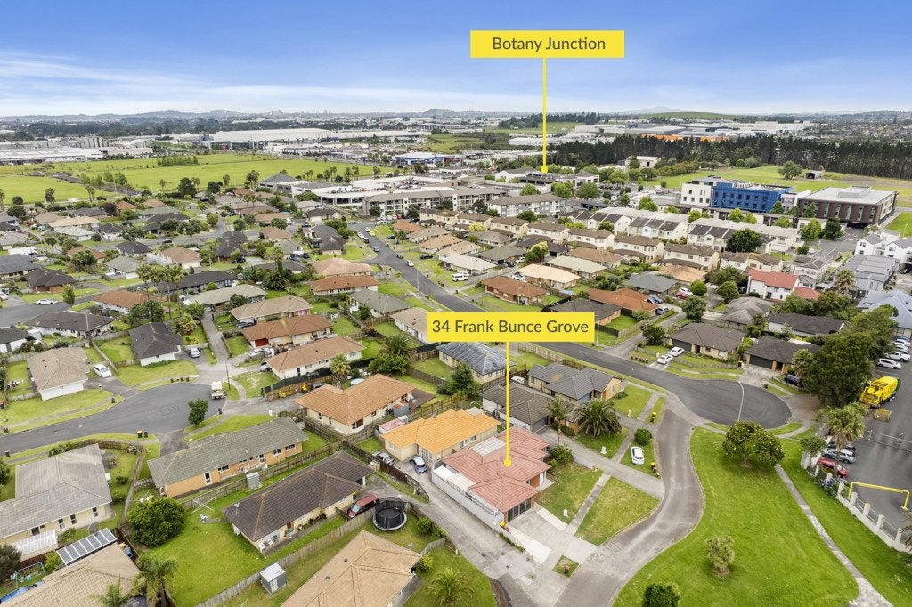 34 Frank Bunce Grove, Flat Bush, Auckland - Carousel 2