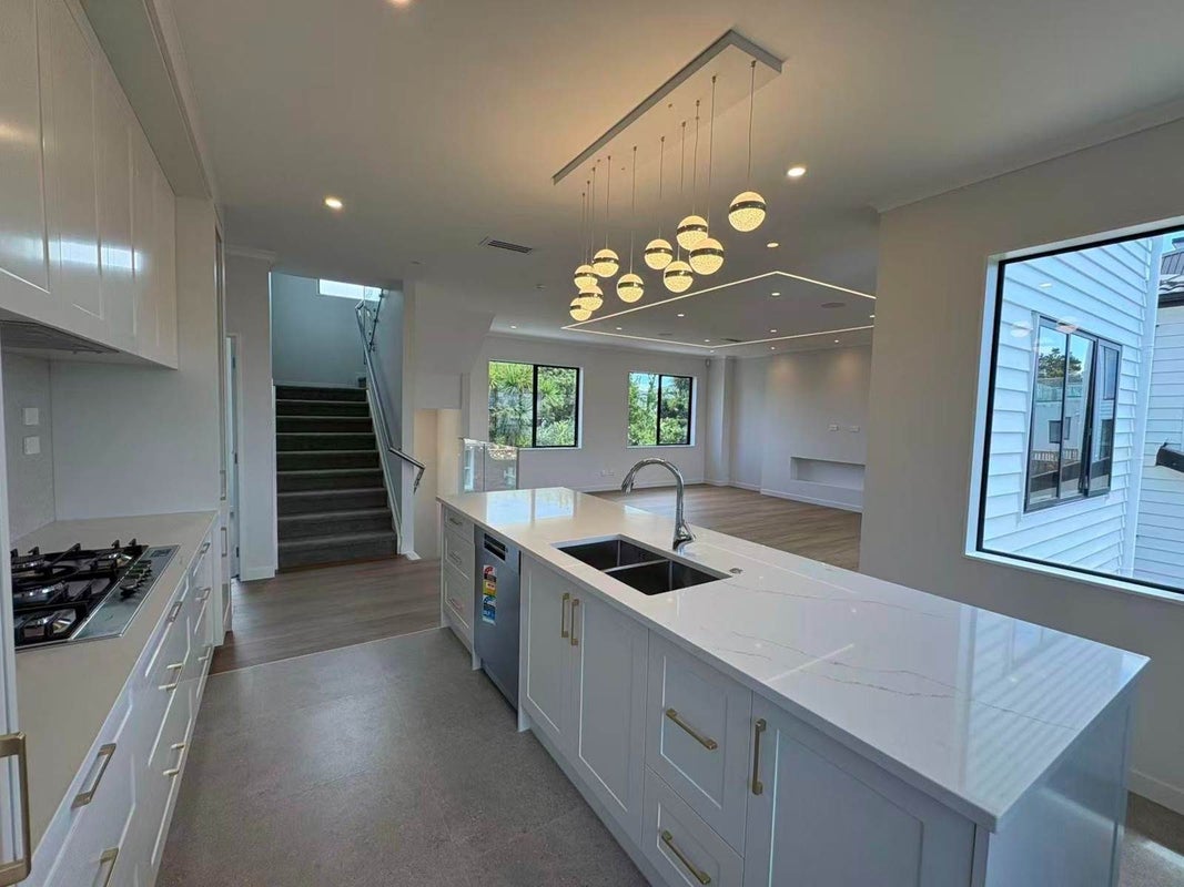 66 Angelo Avenue, Howick, Auckland - Carousel 2