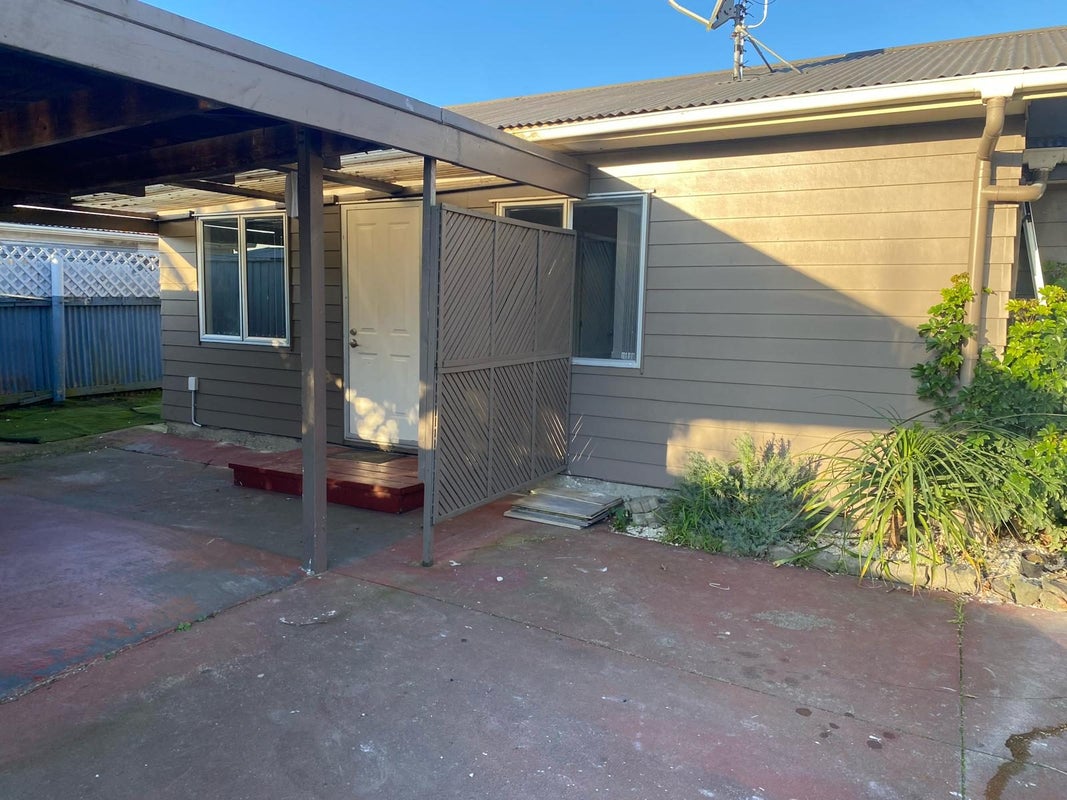 32 Sidey Avenue, Clover Park, Auckland - Carousel 1