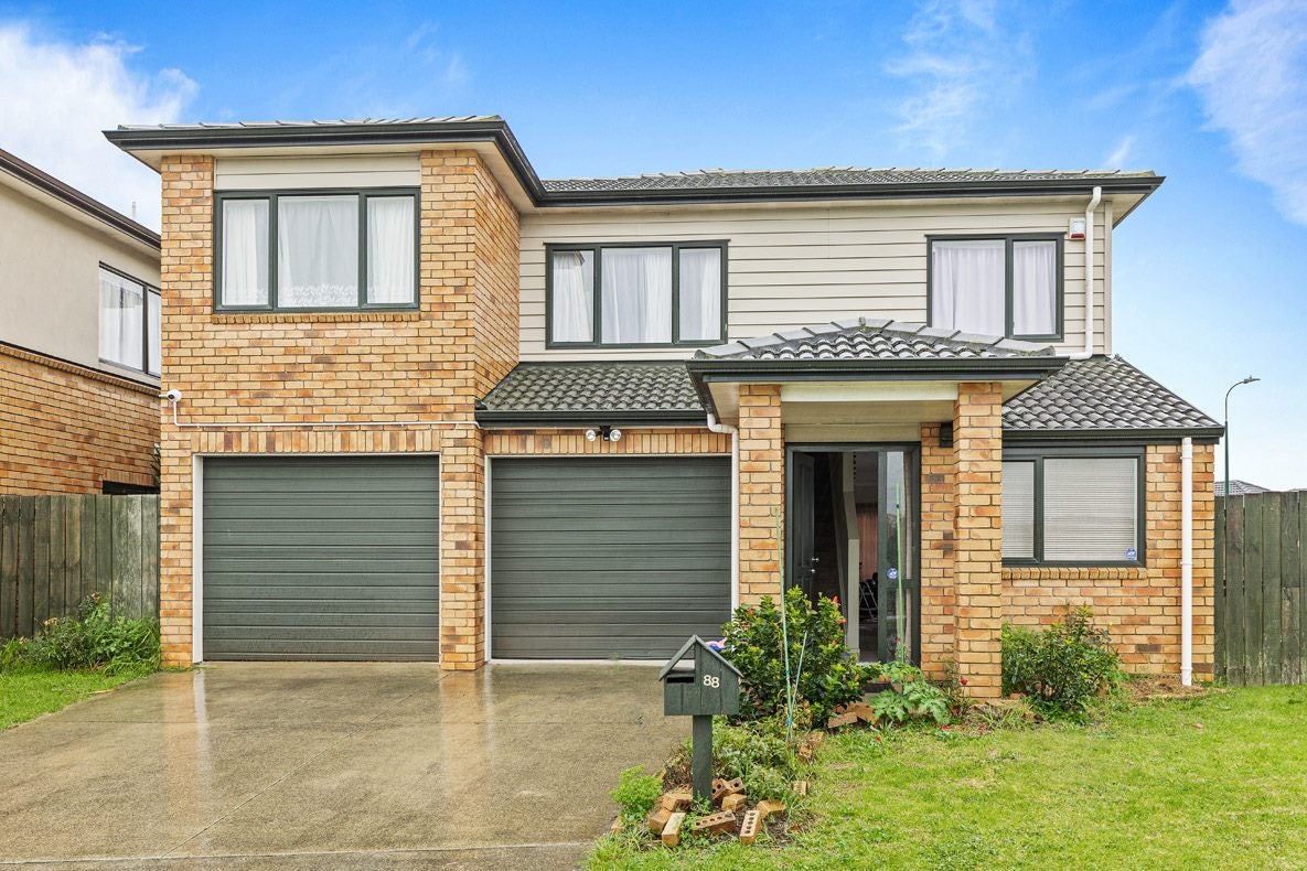 88 Naylors Drive, Mangere, Auckland - Carousel 1