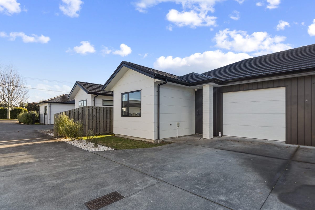 3/18 Steele Road, Forest Lake, Hamilton - Carousel 17