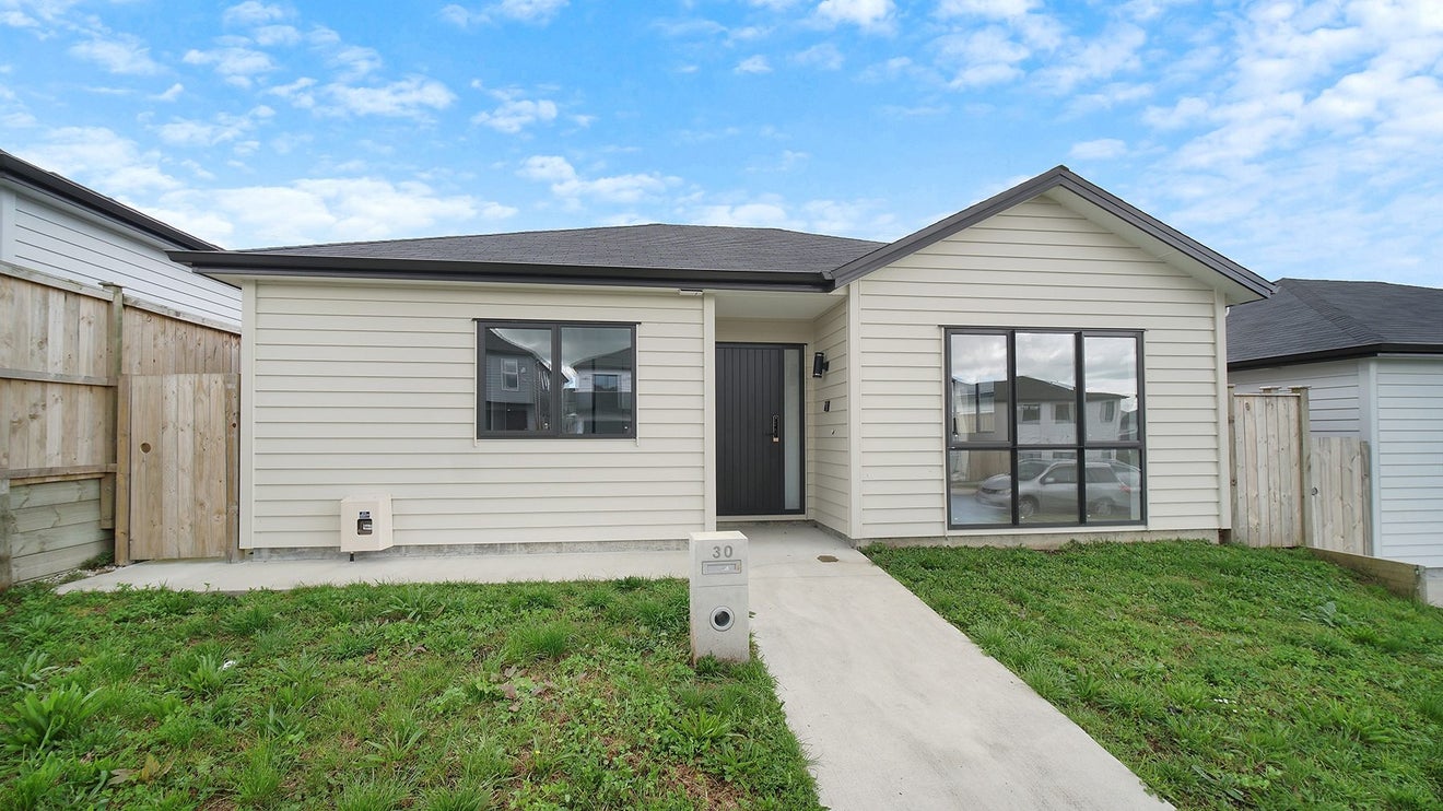 32 Dungloe Avenue, Flat Bush, Auckland - Carousel 1