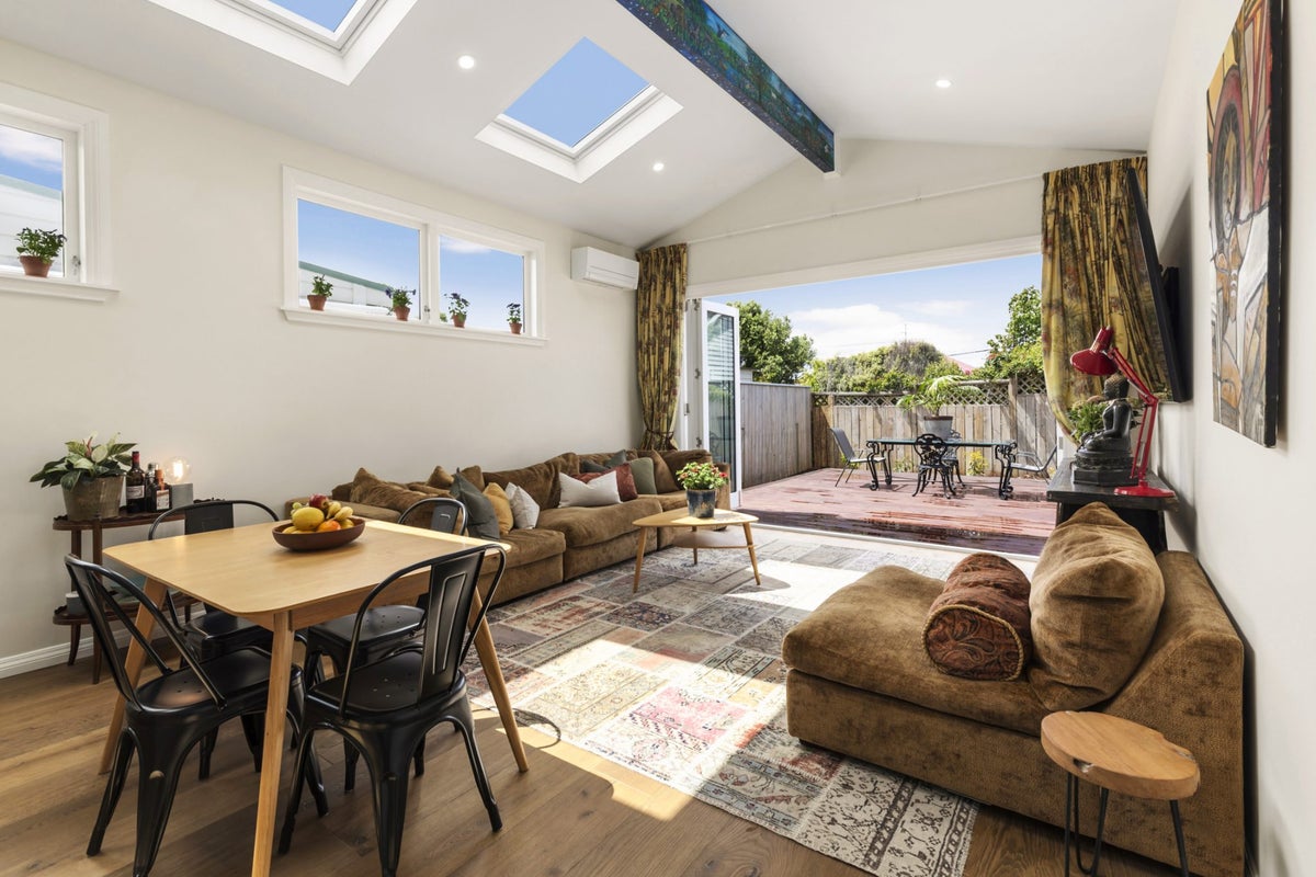 89 Ross Street, Lyall Bay, Wellington - Carousel 2