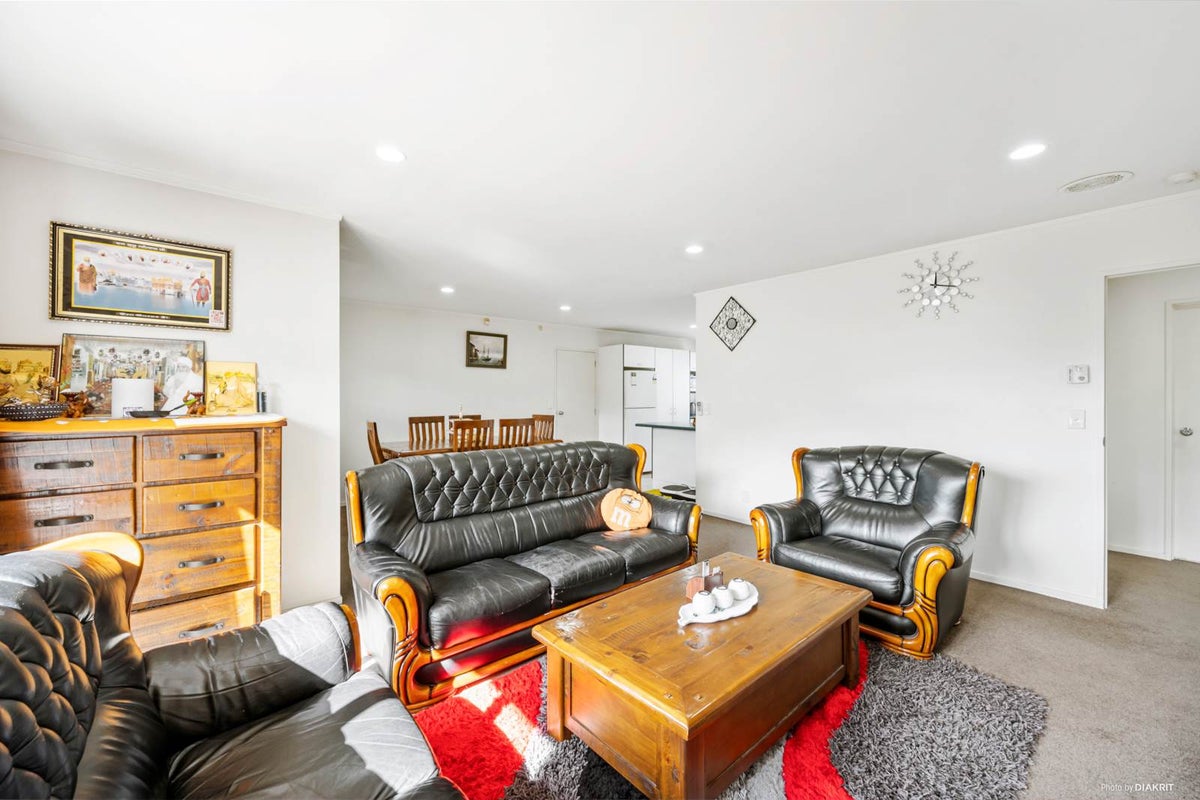 14 Senator Drive, Manurewa, Auckland - Carousel 2