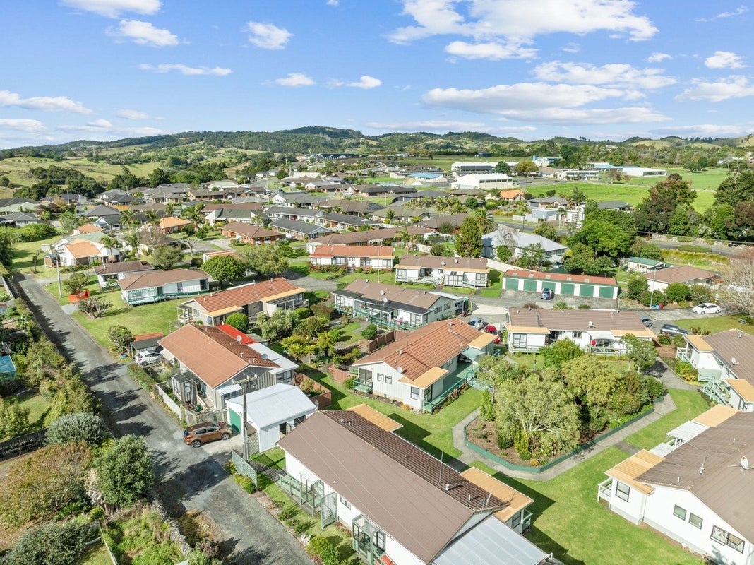 2/1 Pompallier Estate DR, MAUNU, WHANGAREI - Carousel 16