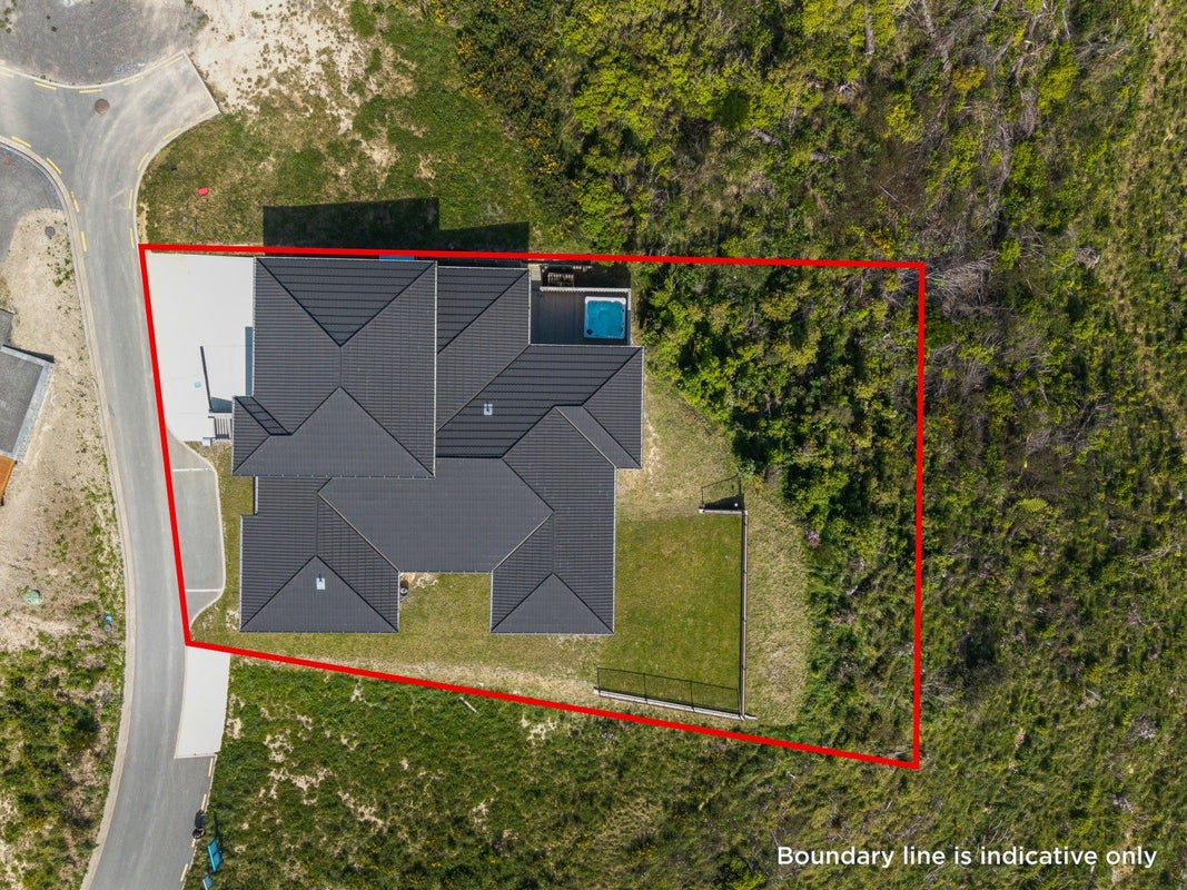6 Stunsail Lane, Whitby, Porirua - Carousel 26