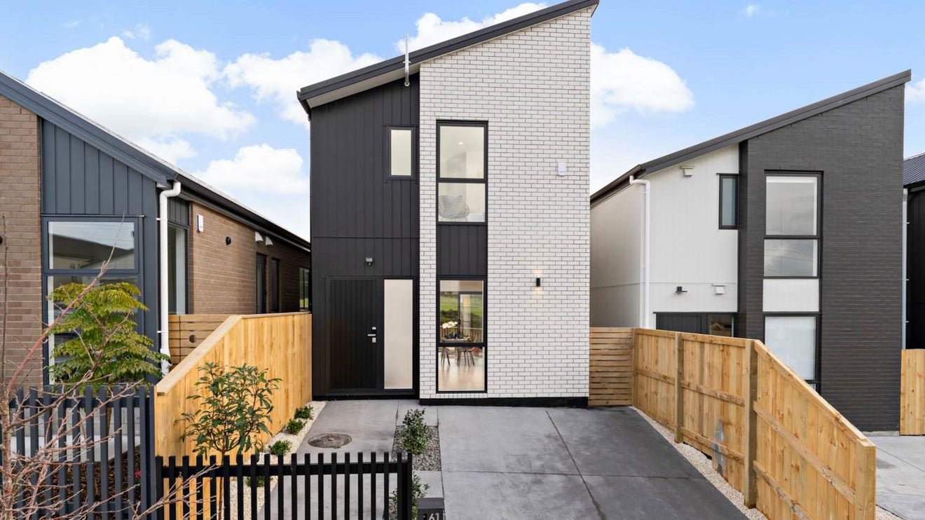 61 Biokovo Street, Massey, Auckland - Carousel 1