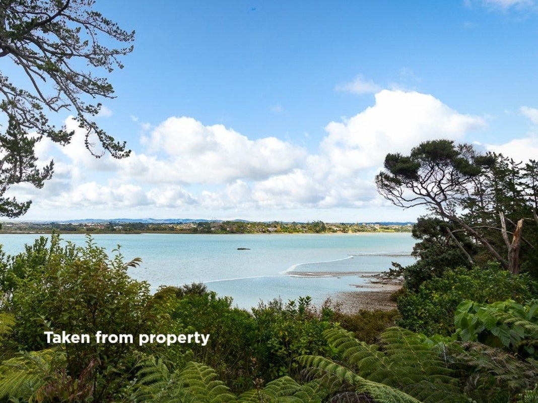47 Chatham Avenue, Paremoremo, Auckland - Carousel 2