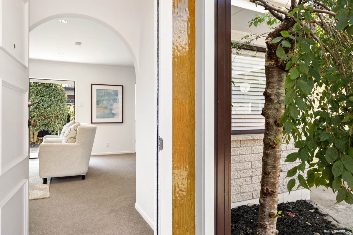 2/49 Kingsway Avenue, Sandringham, Auckland - Carousel 2