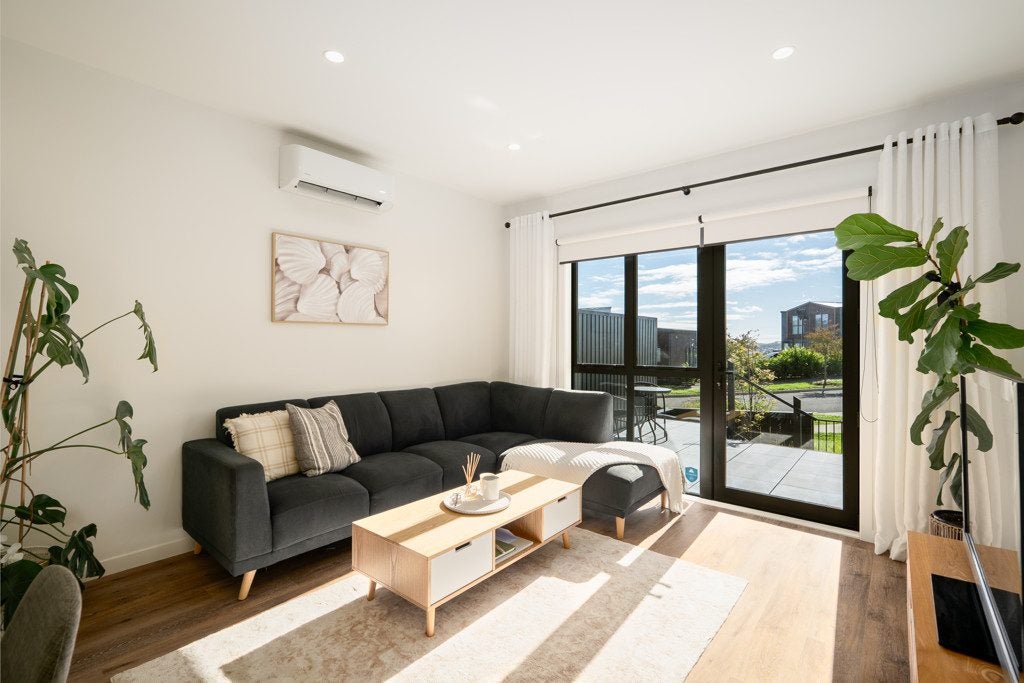 36 Salvia Lane, Flat Bush, Manukau City, Auckland - Carousel 1