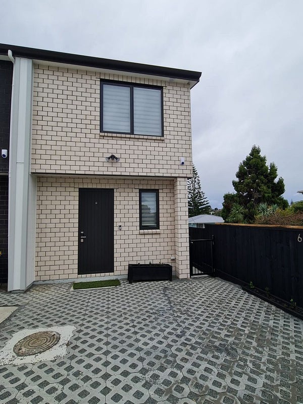 6/532 Glenfield Road, Glenfield, Auckland - Carousel 2