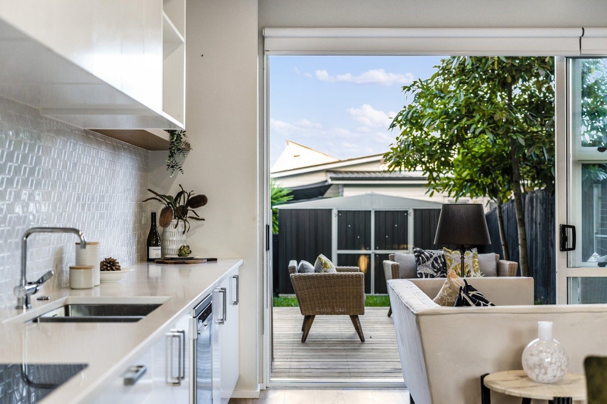 6 Touhou Road, Hobsonville, Auckland - Carousel 2