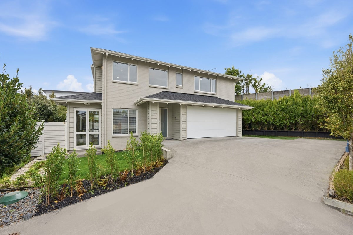 66 Huntington Park Drive, Greenhithe, Auckland - Carousel 1