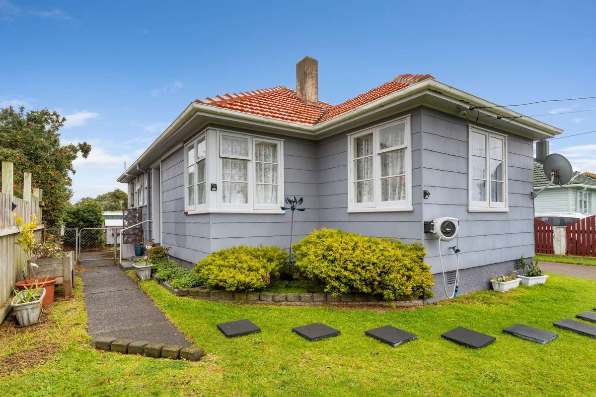 91 Swiss Avenue, Gonville, Whanganui - Carousel 2