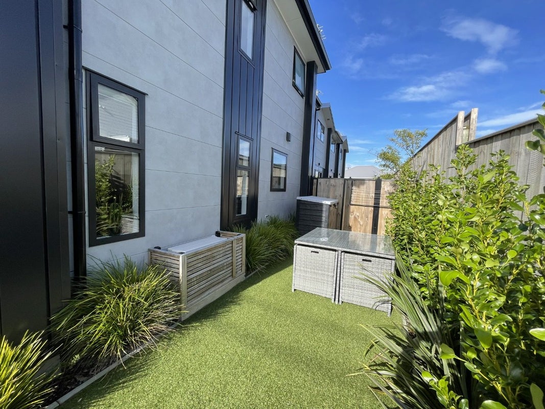 1/11 Macky Street, Taita, Lower Hutt - Carousel 16