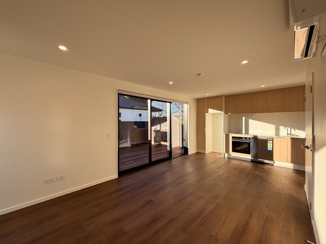 2/11 Cumberland Street, Richmond, Christchurch - Carousel 2