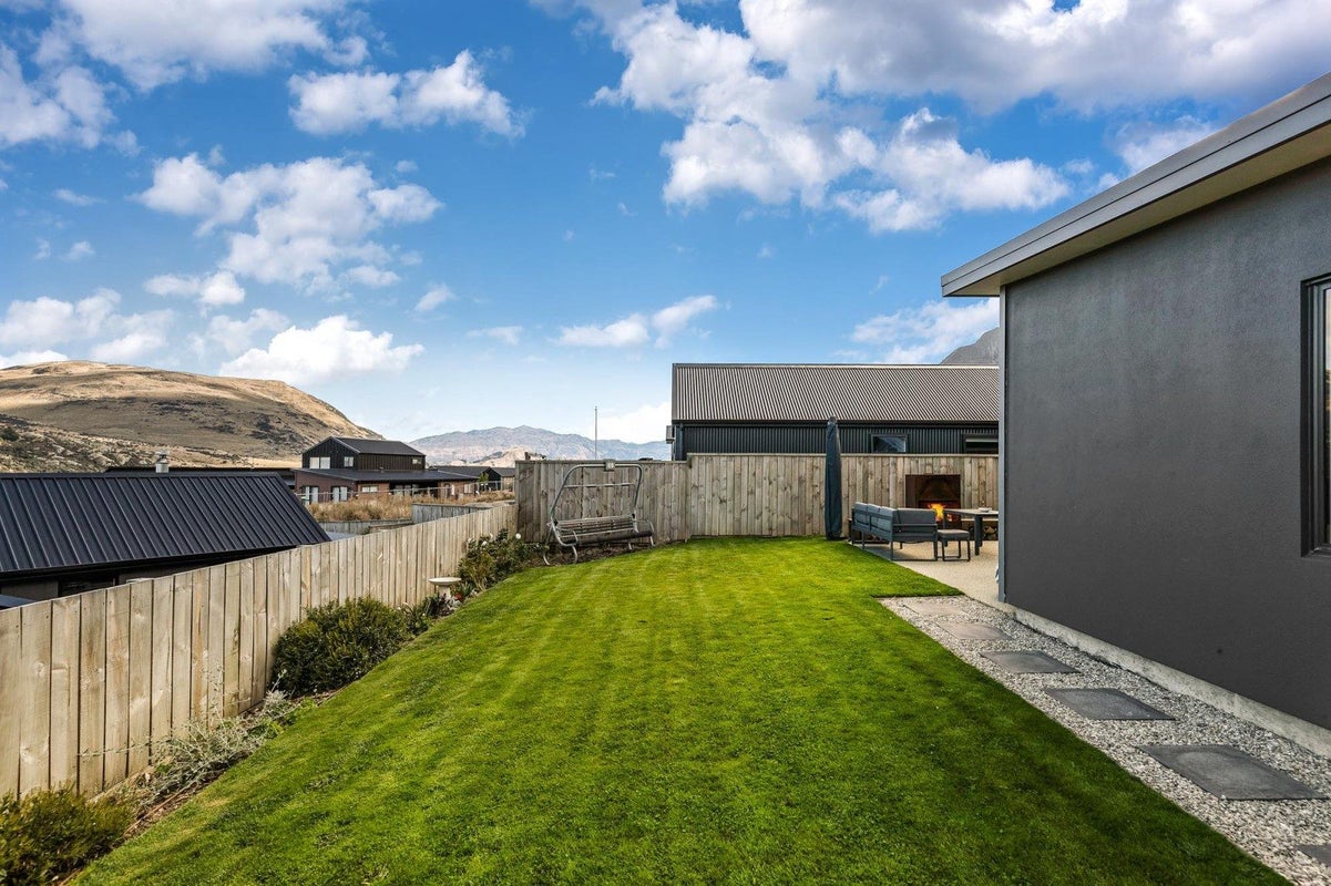 40 Muster Road, Jacks Point, Queenstown - Carousel 29