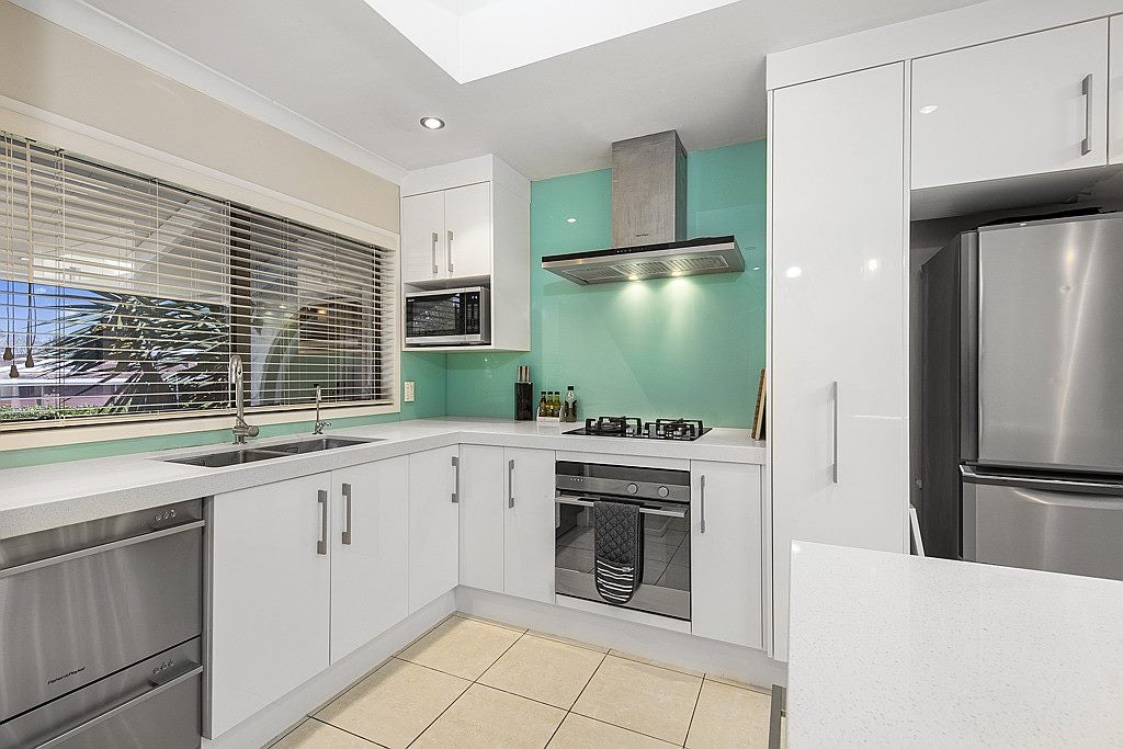 1/17 Balgowan Terrace, Conifer Grove, Takanini - Carousel 1