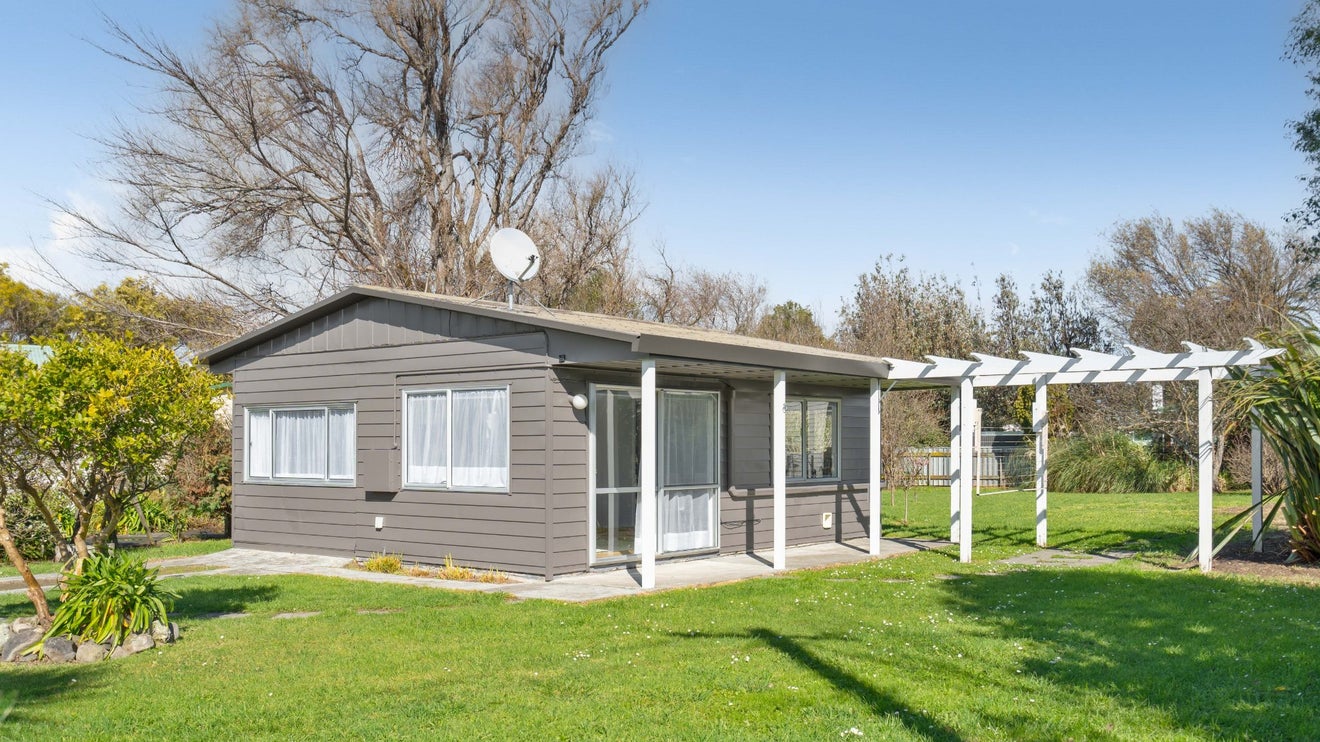 106 Brandon Street, Featherston - Carousel 1