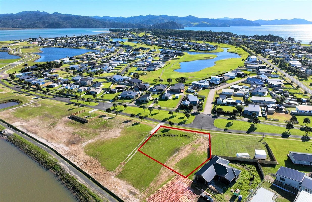 338 Harbour Drive East, Matarangi, Whitianga - Carousel 2