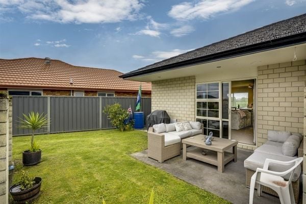 39 Mcnaughton Place, Onekawa, Napier - Carousel 5
