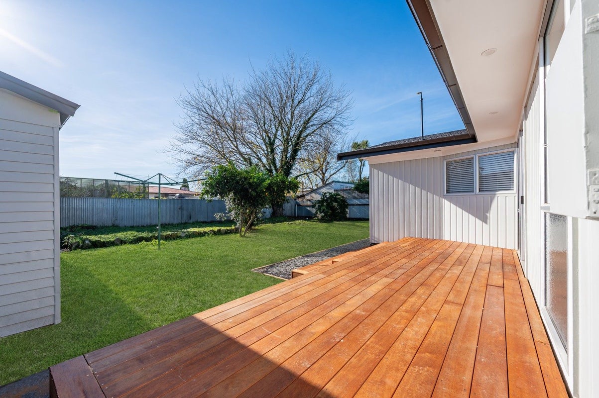 16 Scarborough Road, Flaxmere, Hastings - Carousel 13