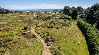 18 Henham Lane, Waikawa Beach, Manakau - Carousel 1