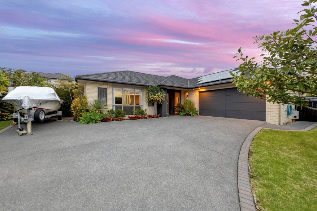 13 Kaitune Drive, Flat Bush, Manukau City, Auckland - Carousel 1