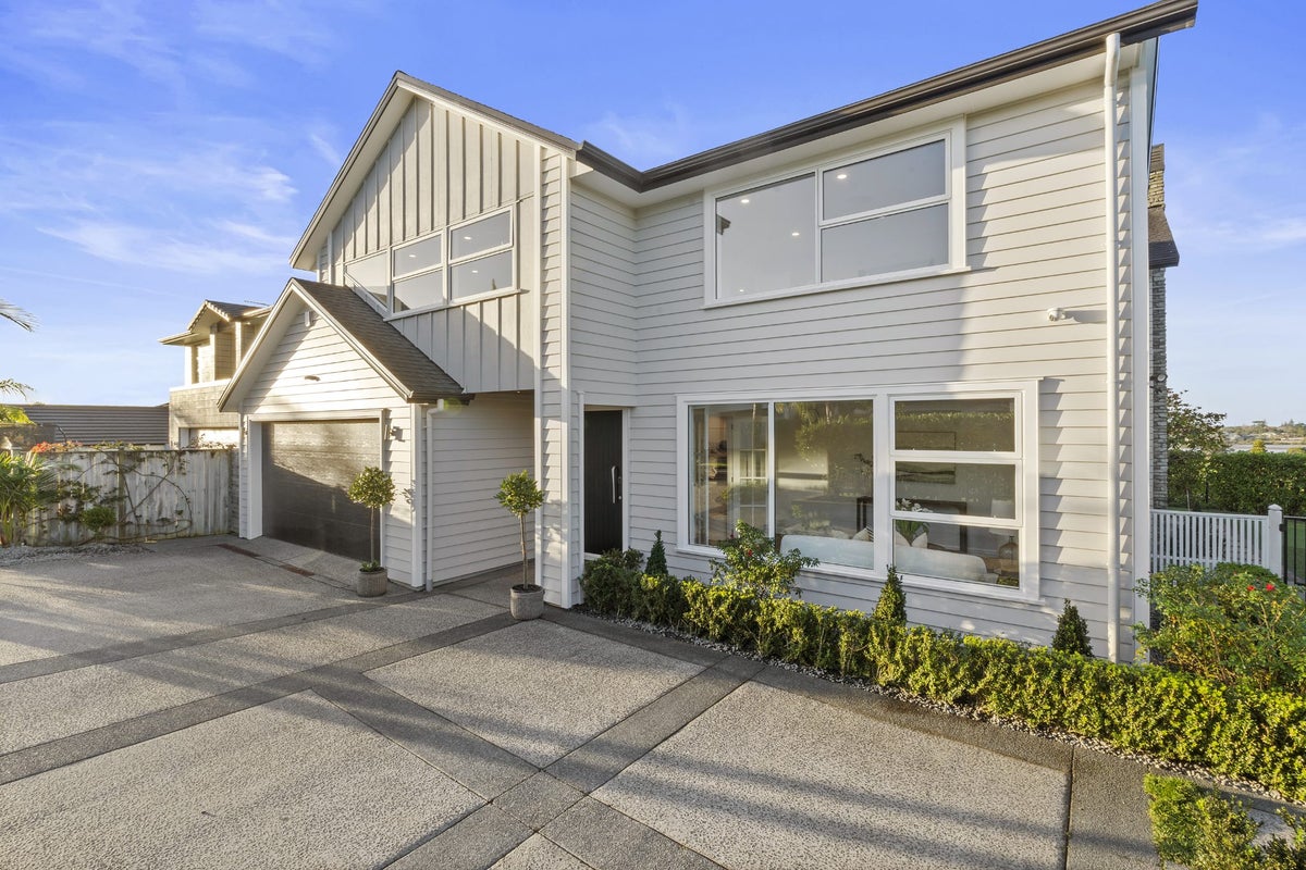 32 Fennell Crescent, Silverdale, Silverdale - Carousel 2