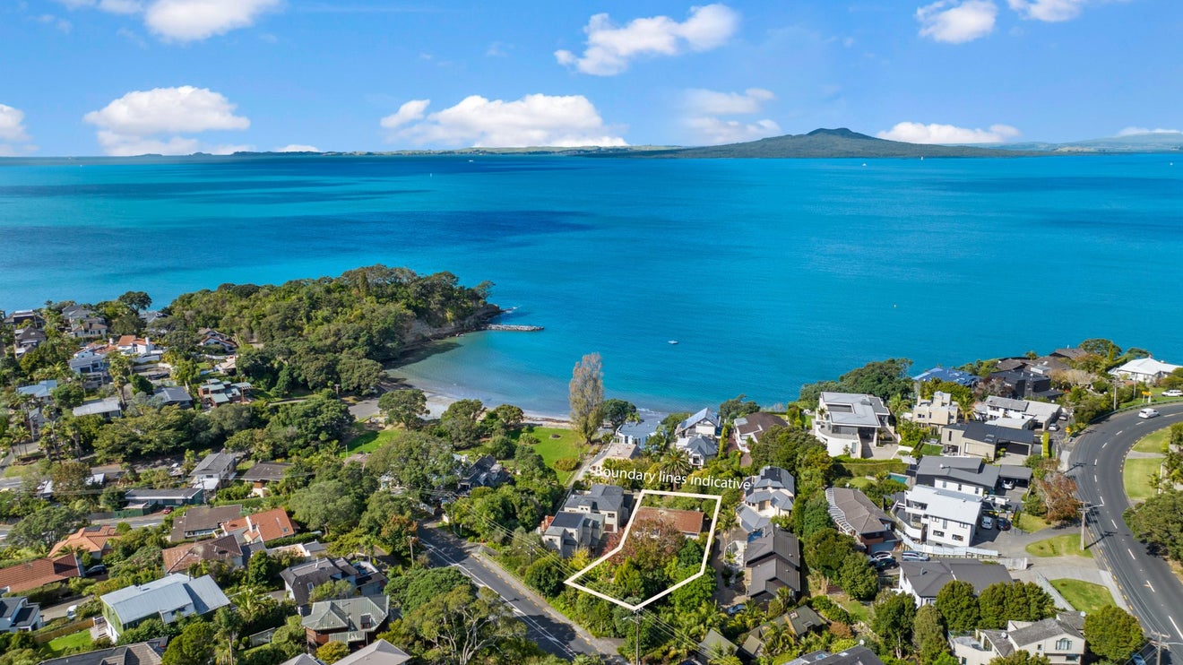 73 Beach Road, Castor Bay, Auckland - Carousel 1