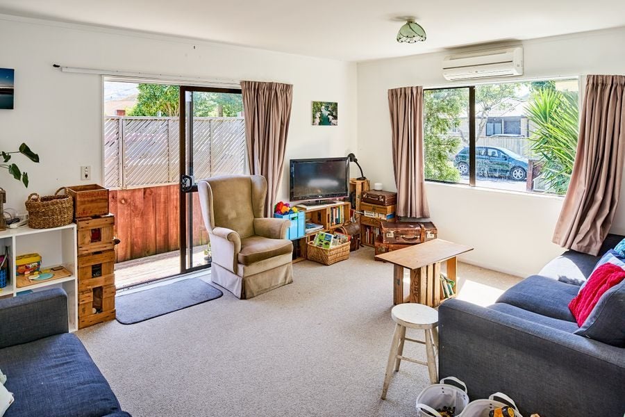 1A Pearce Crescent, Taita, Lower Hutt - Carousel 2