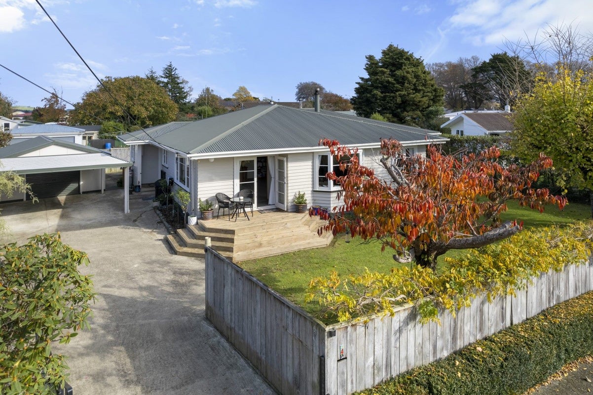 4 Paterson Street, Pahiatua - Carousel 1