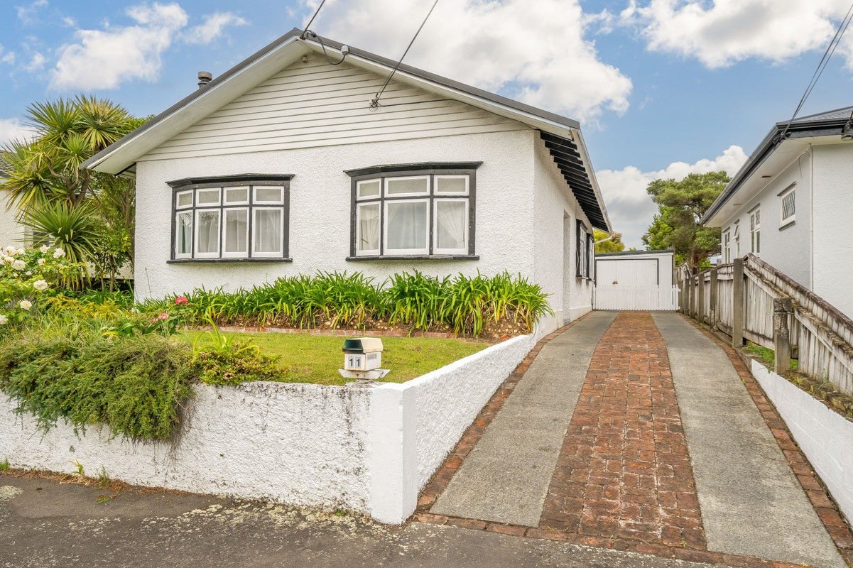 11 Exchange Street, Ebdentown, Upper Hutt - Carousel 1