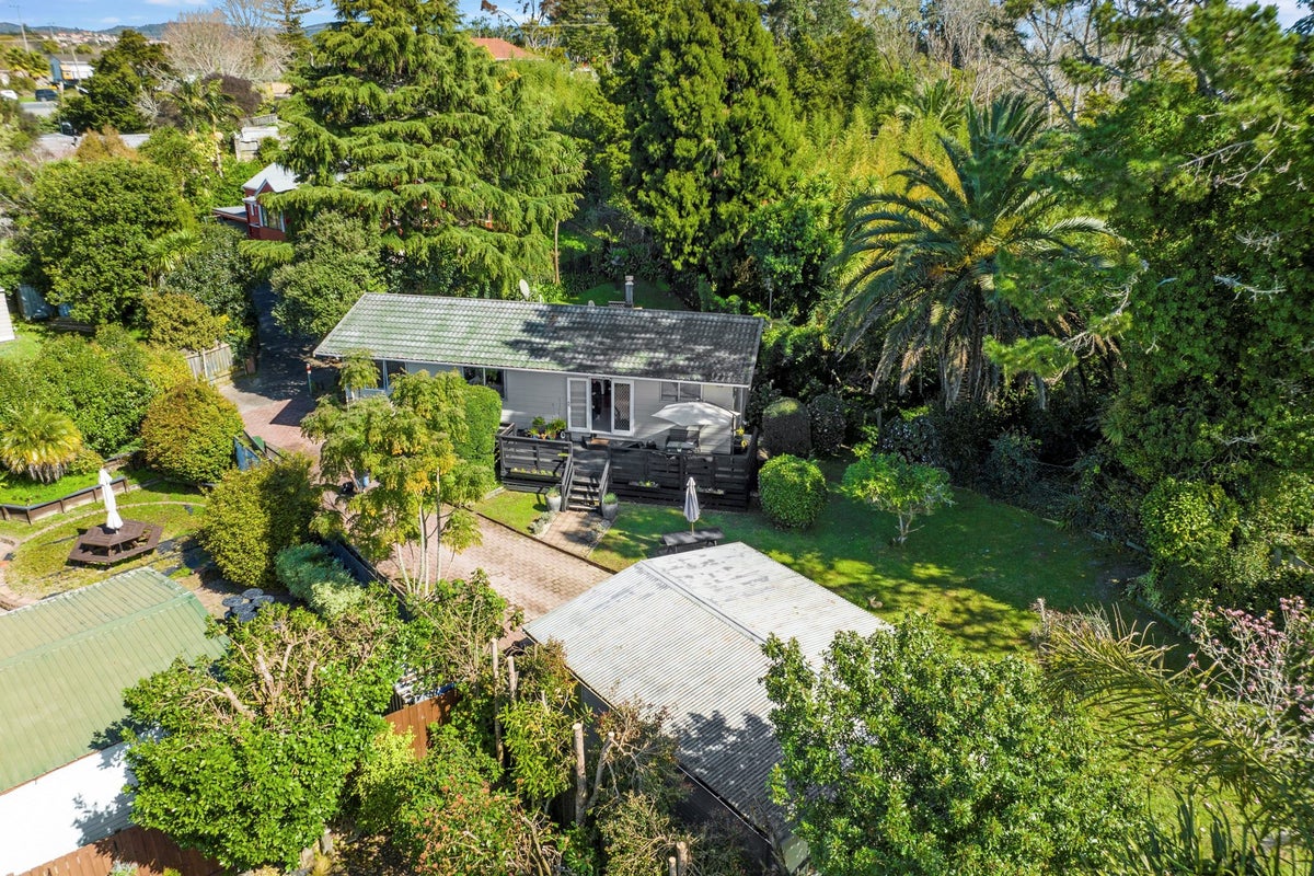 17 Scarlet Drive, Ranui, Auckland - Carousel 2