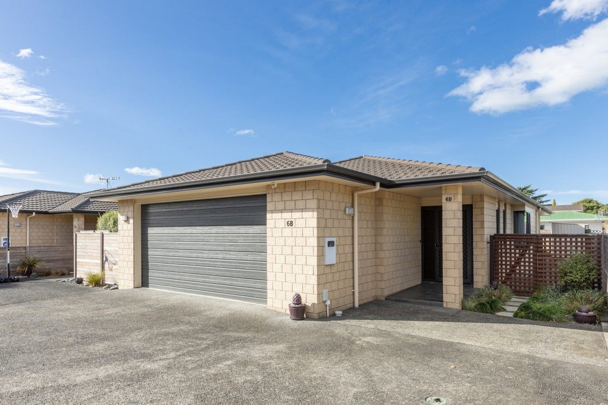 6B Neeve Place, Taradale, Napier - Carousel 1
